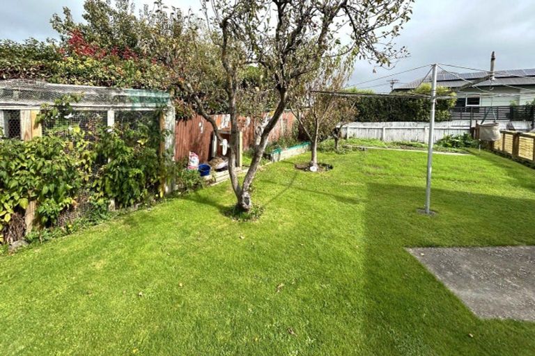 Photo of property in 26 Burn Street, Holmes Hill, Oamaru, 9401