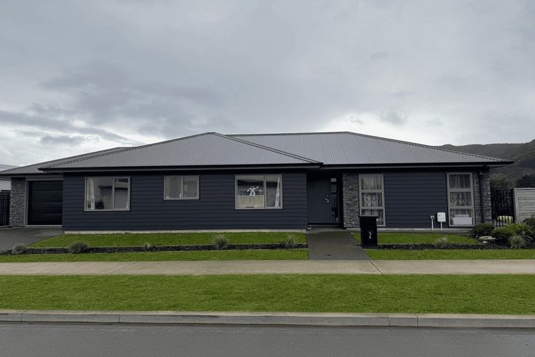 Photo of property in 2 Te Ara O Wai Marama, Wainuiomata, Lower Hutt, 5014