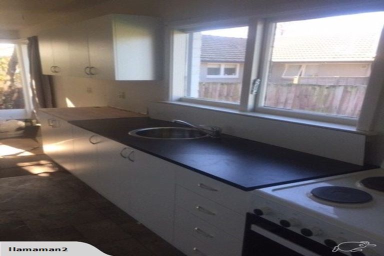 Photo of property in 11 Trist Place, Edgeware, Christchurch, 8013