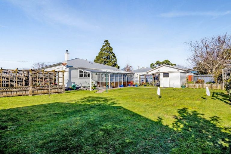 Photo of property in 1 Morrissey Street, Hawera, 4610