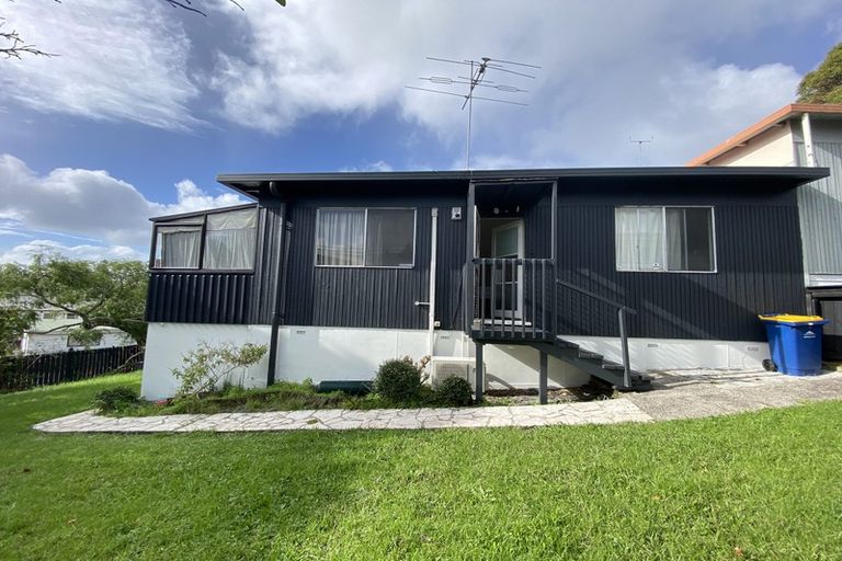Photo of property in 2/14 Downing Street, Glenfield, Auckland, 0629