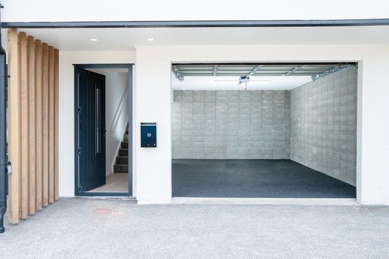 Photo of property in 109 Tiketike Way, Brooklyn, Wellington, 6021