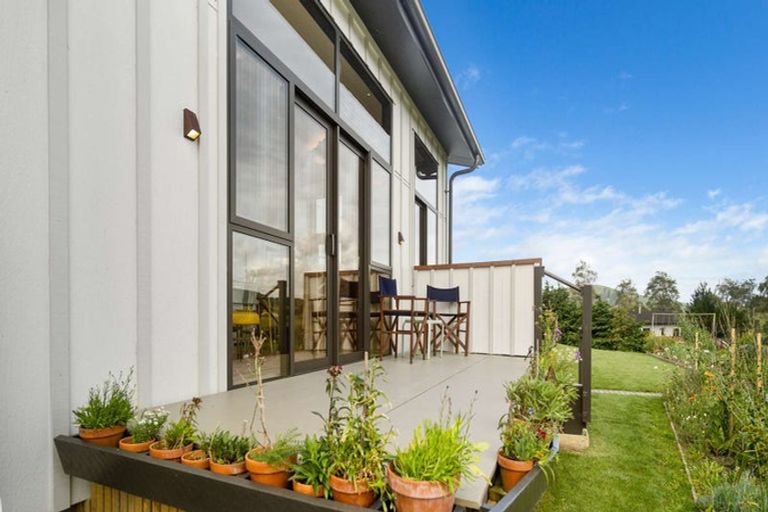 Photo of property in 20 Eagleview Rise, Welcome Bay, Tauranga, 3175