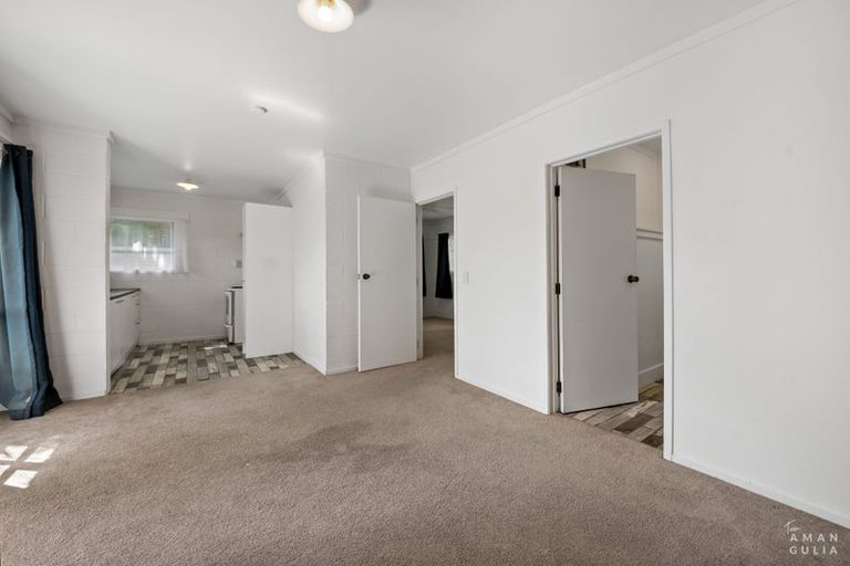 Photo of property in 3 Kathleen Street, Totara Vale, Auckland, 0627