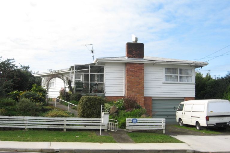 Photo of property in 26 Eddowes Street, Manurewa, Auckland, 2102