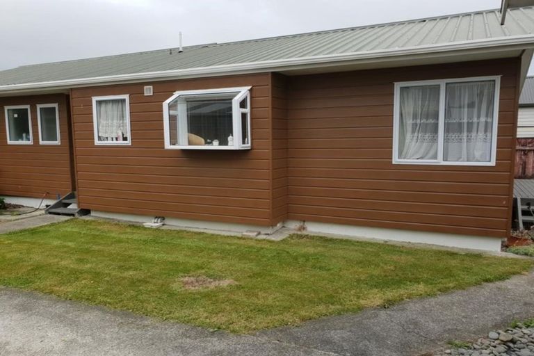 Photo of property in 2/63 Trafalgar Street, Waterloo, Lower Hutt, 5011