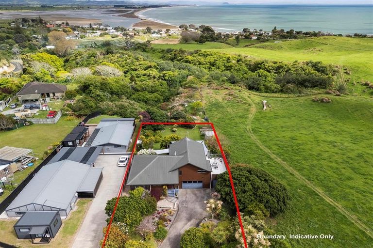 Photo of property in 33 Ngaparaoa Drive, Maketu, 3189