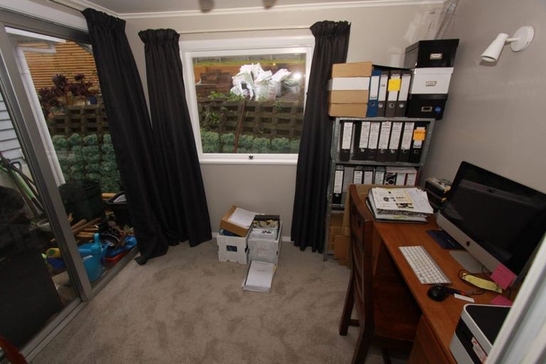 Photo of property in 9 Chesterton Street, Johnsonville, Wellington, 6037