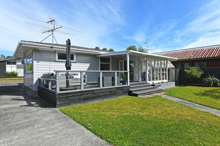 Photo of property in 10 Shanly Street, Brown Owl, Upper Hutt, 5018