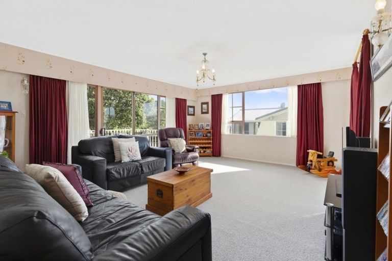 Photo of property in 9 The Sounding, Whitby, Porirua, 5024