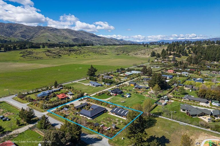 Photo of property in 5 Loach Road, Hawea Flat, Wanaka, 9382