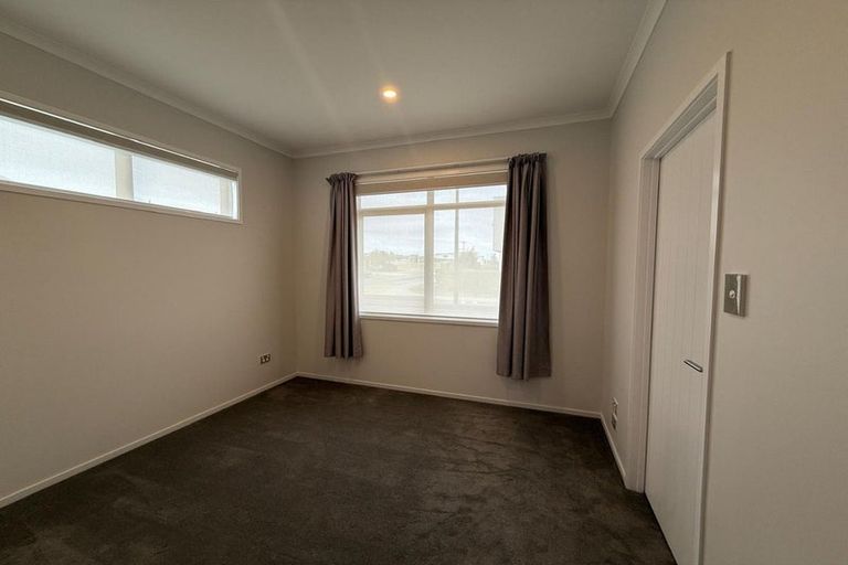 Photo of property in 2 Pinto Road, Pukekohe, 2120