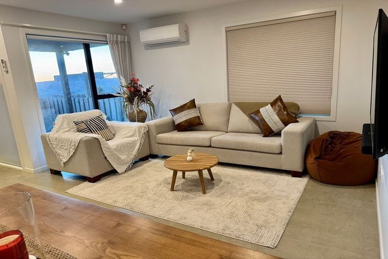 Photo of property in 73 Cedarwood Street, Woodridge, Wellington, 6037