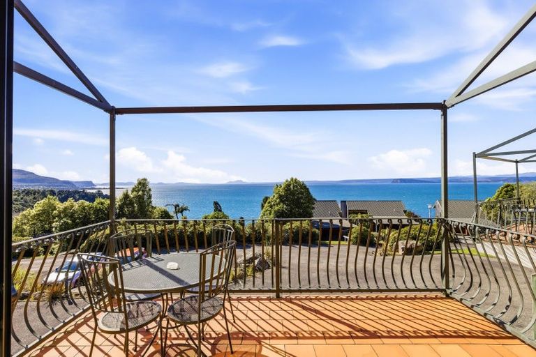 Photo of property in 88 Pukawa Road, Pukawa Bay, Turangi, 3381