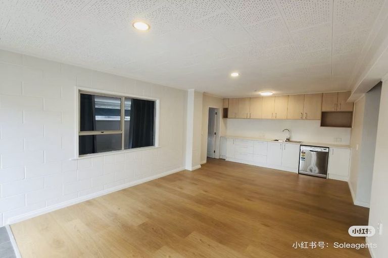 Photo of property in 8 Widmore Drive, Massey, Auckland, 0614