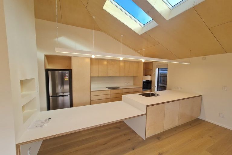 Photo of property in 39 Derwent Street, Island Bay, Wellington, 6023
