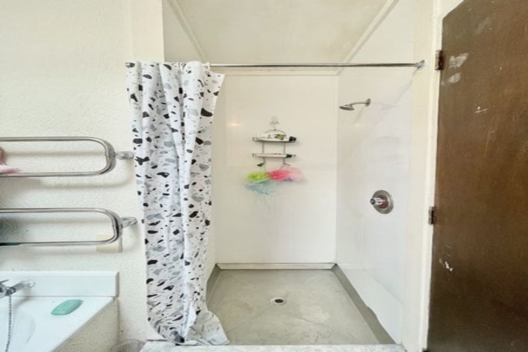 Photo of property in 2a Jasons Place, Churton Park, Wellington, 6037