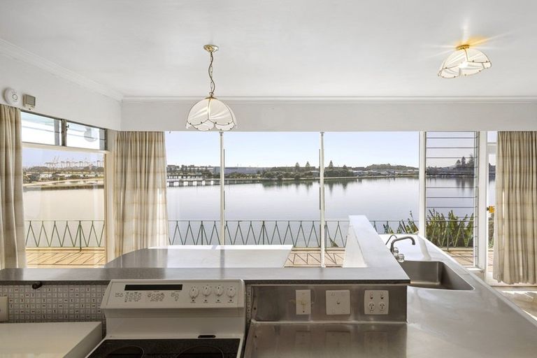 Photo of property in 100 Maxwells Road, Otumoetai, Tauranga, 3110