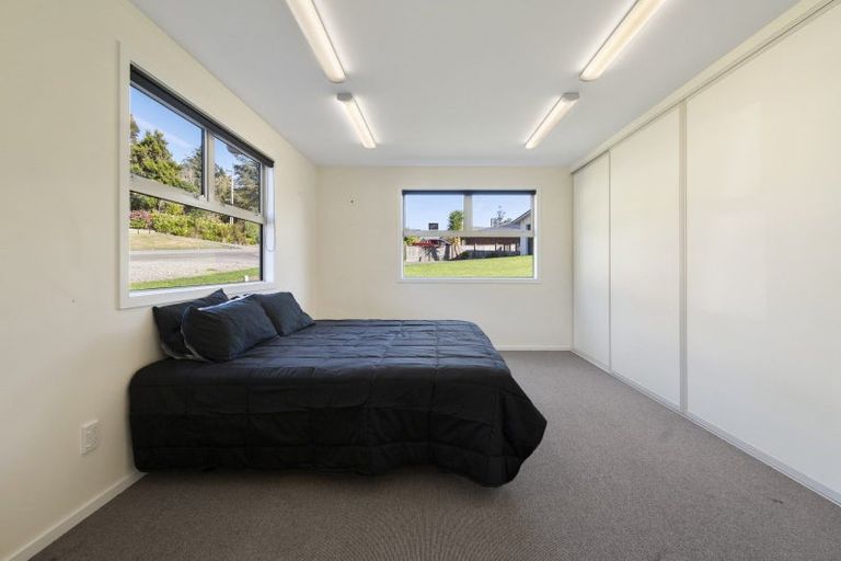 Photo of property in 4 Feltham Street, Hunterville, 4730