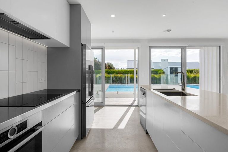 Photo of property in 77 Alan Livingston Drive, Cambridge, 3434