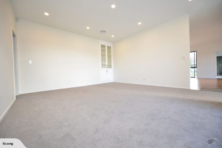 Photo of property in 48 Pohutukawa Parade, Riverhead, 0820