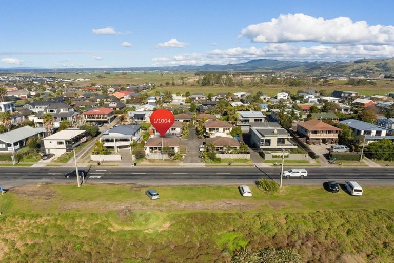 Photo of property in 1/1004 Papamoa Beach Road, Papamoa Beach, Papamoa, 3118