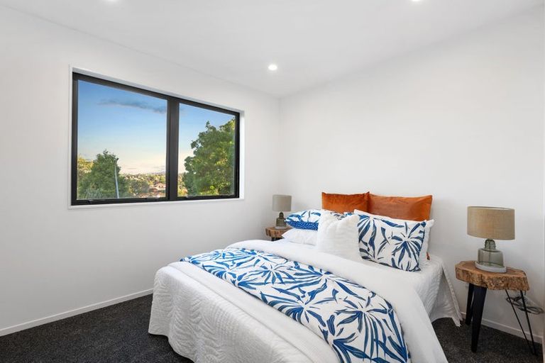 Photo of property in 29 Mirrabooka Avenue, Botany Downs, Auckland, 2010