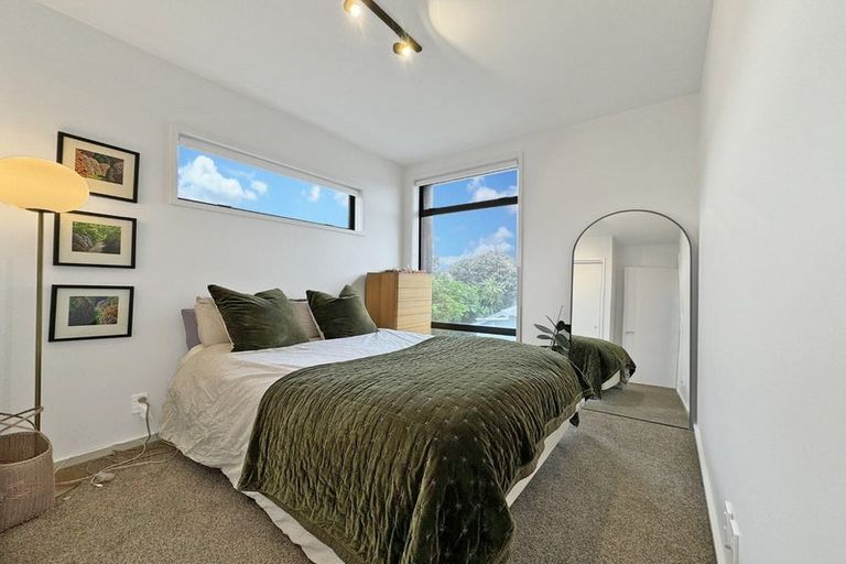 Photo of property in 149u5 Onepu Road, Lyall Bay, Wellington, 6022