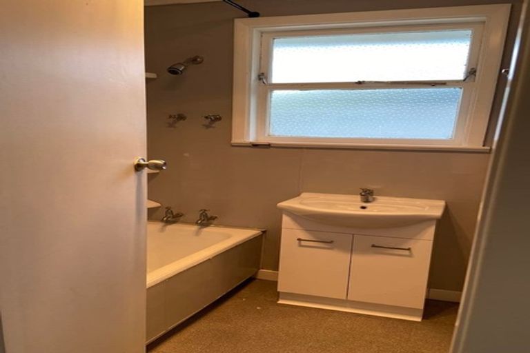 Photo of property in 54 Holland Street, Wainuiomata, Lower Hutt, 5014