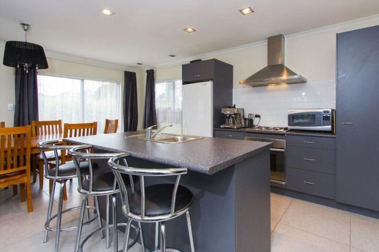 Photo of property in 41b Woodglen Road, Glen Eden, Auckland, 0602