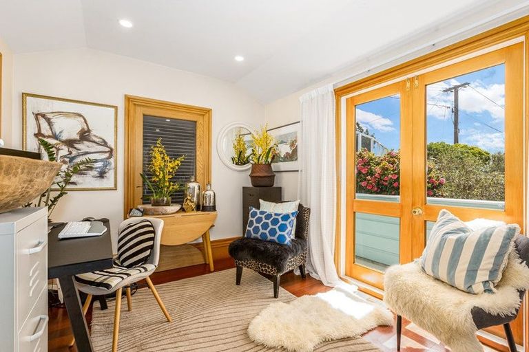 Photo of property in 9 Karepa Street, Brooklyn, Wellington, 6021