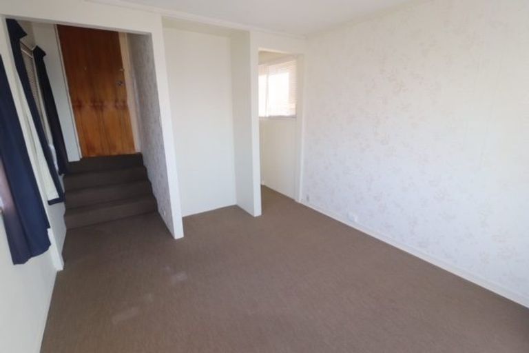 Photo of property in 35a Wade River Road, Stanmore Bay, Whangaparaoa, 0932