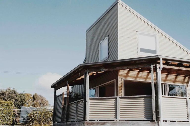 Photo of property in 5 Karioi Crescent, Raglan, 3225