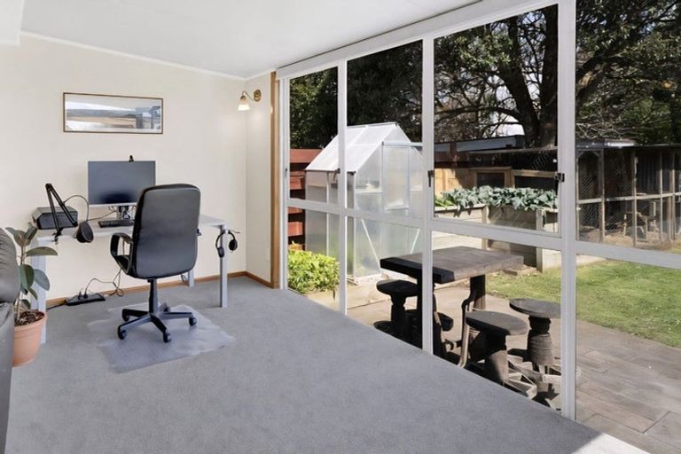 Photo of property in 12 Miro Street, Merrilands, New Plymouth, 4312
