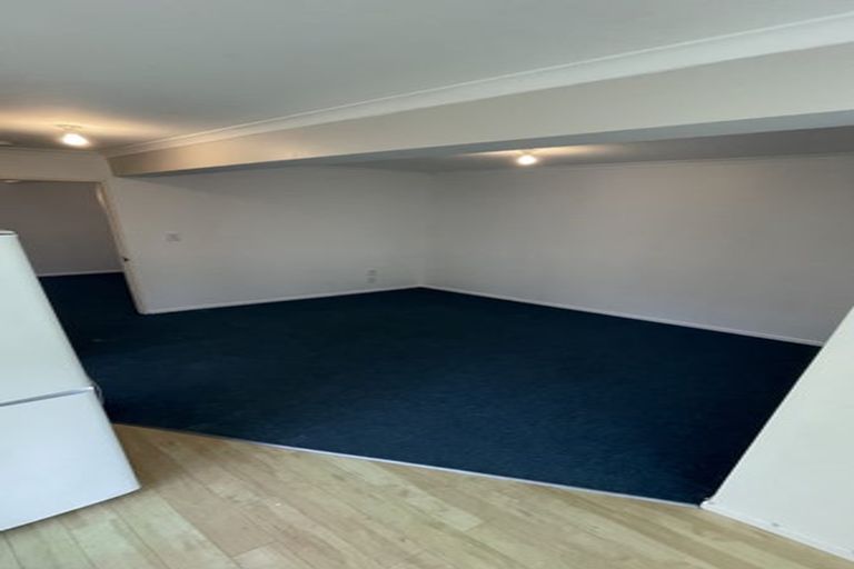 Photo of property in 35 Holiday Road, Stanmore Bay, Whangaparaoa, 0932