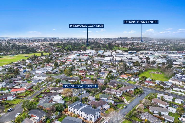 Photo of property in 28c Studfall Street, Pakuranga Heights, Auckland, 2010