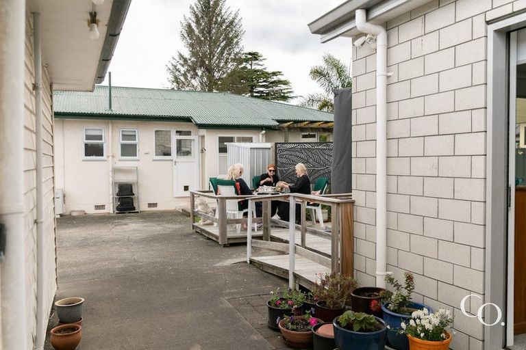 Photo of property in 24 Mill Road, Clive, 4102