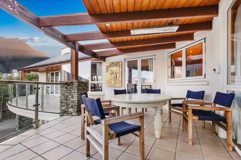 Photo of property in 15 Kent Street, Queenstown, 9300