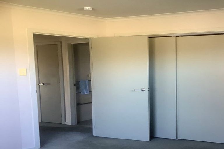 Photo of property in Henry Russell Estate, 21/36 Belgrove Drive, Waipukurau, 4200