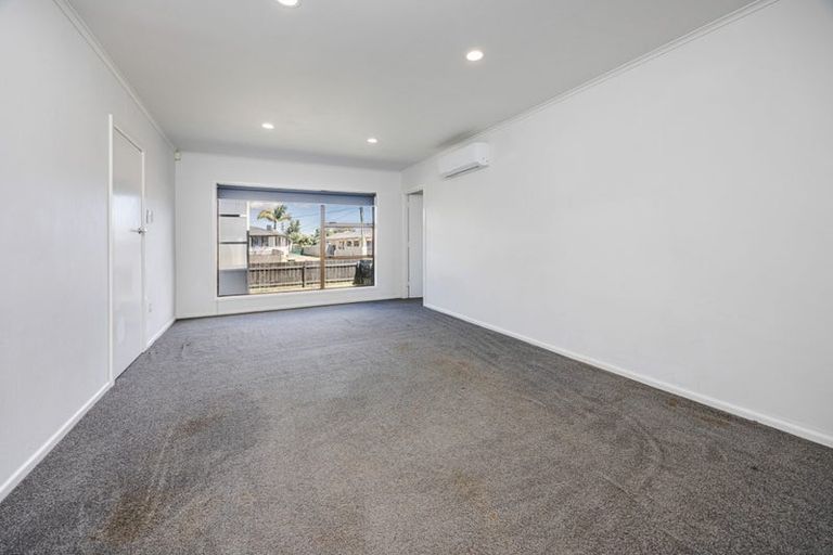 Photo of property in 41 Hill Crescent, Papakura, 2110