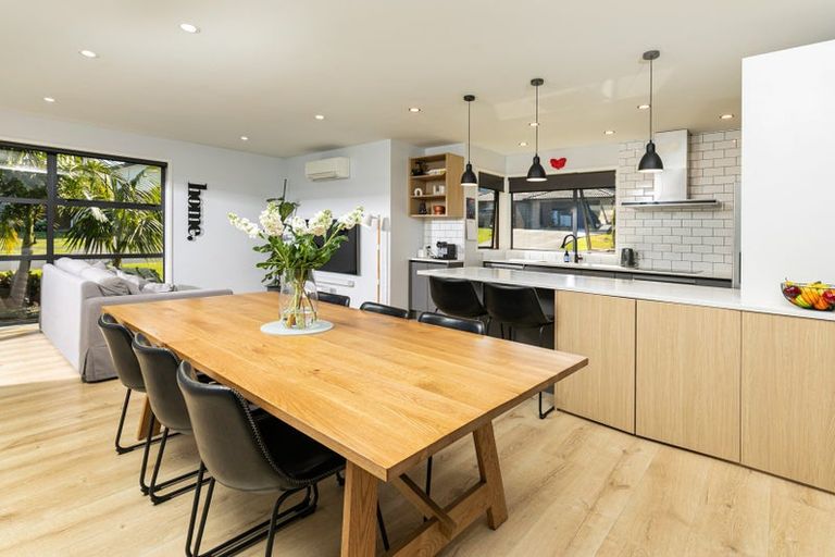 Photo of property in 4 Karika Place, Massey, Auckland, 0614