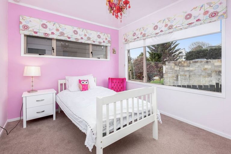 Photo of property in 41 Marriott Road, Pakuranga, Auckland, 2010