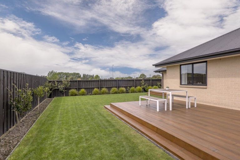 Photo of property in 6 Manggis Street, Northwood, Christchurch, 8051