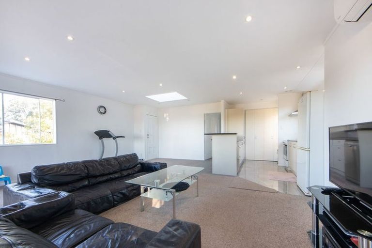 Photo of property in 329 Don Buck Road, Massey, Auckland, 0614