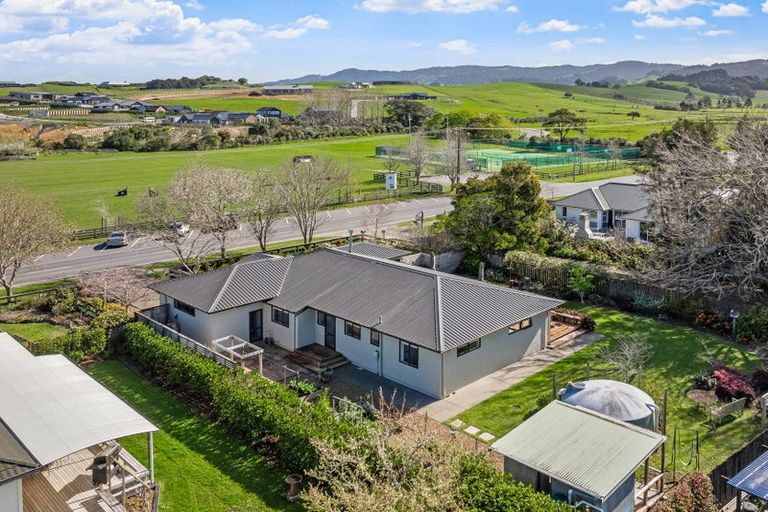 Photo of property in 114 Matakana Valley Road, Matakana, Warkworth, 0985