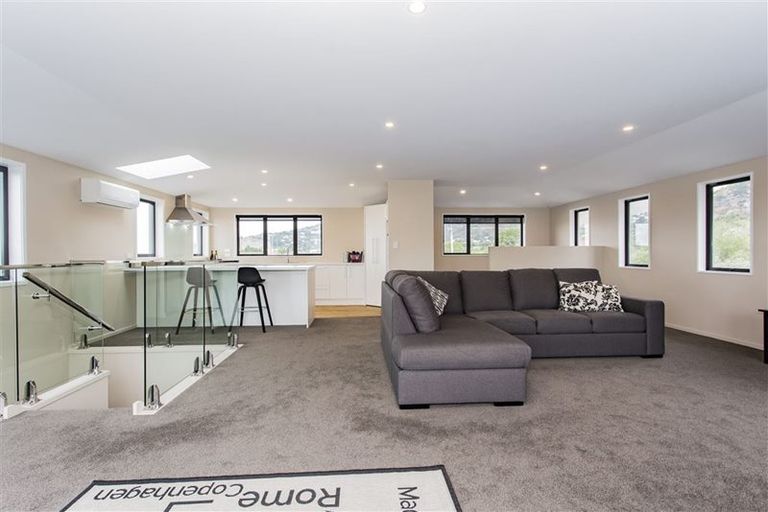 Photo of property in 23 Main Road, Redcliffs, Christchurch, 8081