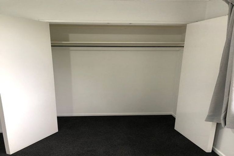 Photo of property in 42 Pisces Road, Glen Eden, Auckland, 0602