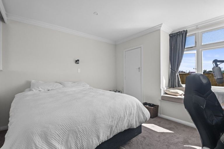Photo of property in 8 Walton Street, Bulls, 4818