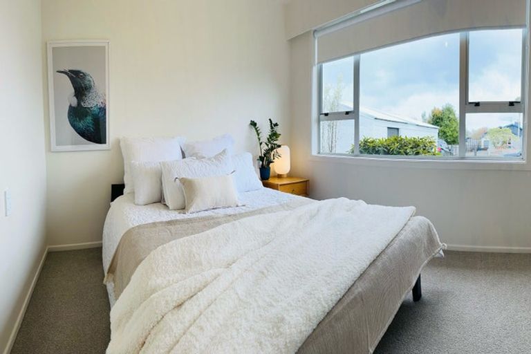 Photo of property in 5 Nikau Street, Inglewood, 4330