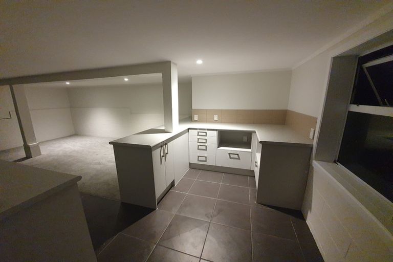 Photo of property in 1/31 Rangatira Road, Birkdale, Auckland, 0626